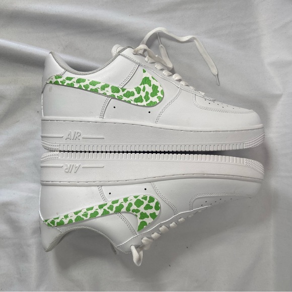 Custom Green cow stain on Air Force 1 iron on patch motif accessory for shoes - Picture 3 of 5